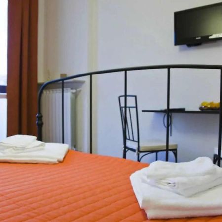 Zenzero & Cannella Boutique Rooms Trieste Bagian luar foto