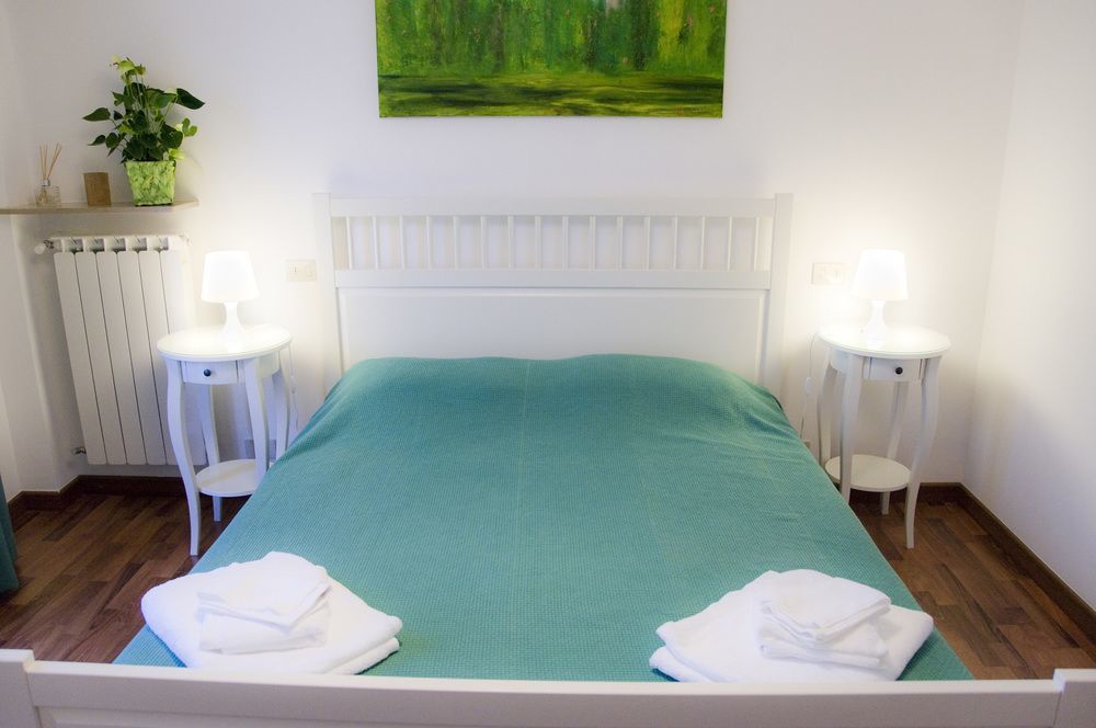 Zenzero & Cannella Boutique Rooms Trieste Bagian luar foto