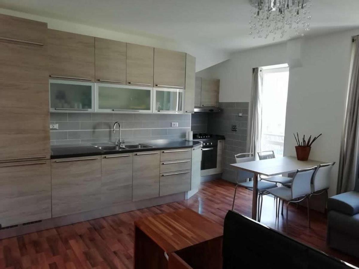 Zenzero & Cannella Boutique Rooms Trieste Bagian luar foto